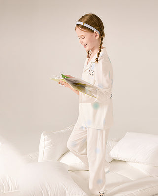 aimer-kids-milk-round-neck-long-sleeved-loungewear-set-ak343m851-2